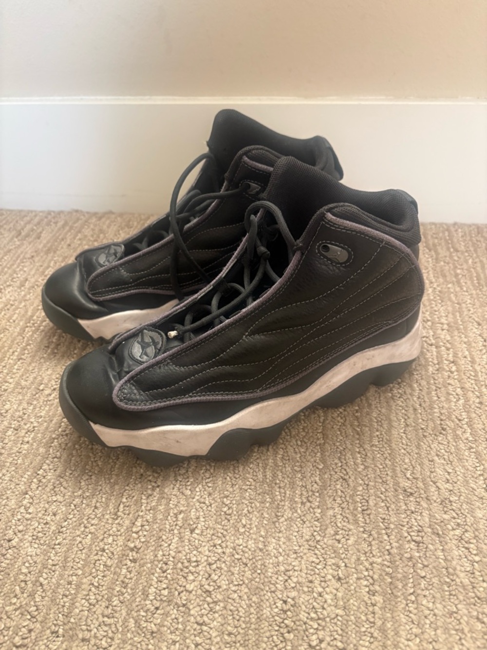 Jordan Men’s Black and White Retro Basketball Shoes